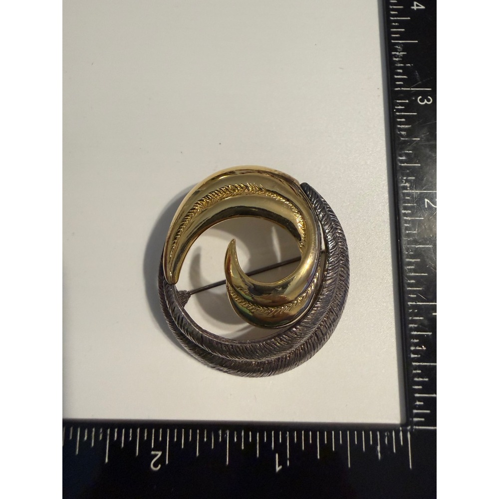 Vintage Two Tone Mixed Metal Swirl Brooch Gold Silver Textured Circle Pin